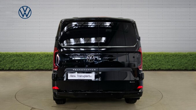 Volkswagen Transporter T32 Swb Diesel 2.0 TDI 150 Commerce Pro Van 4MOTION Auto [5 Plus] - Image 8